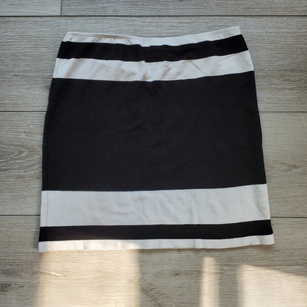 Pencil skirt ‼️FREE IN BUNDLE‼️